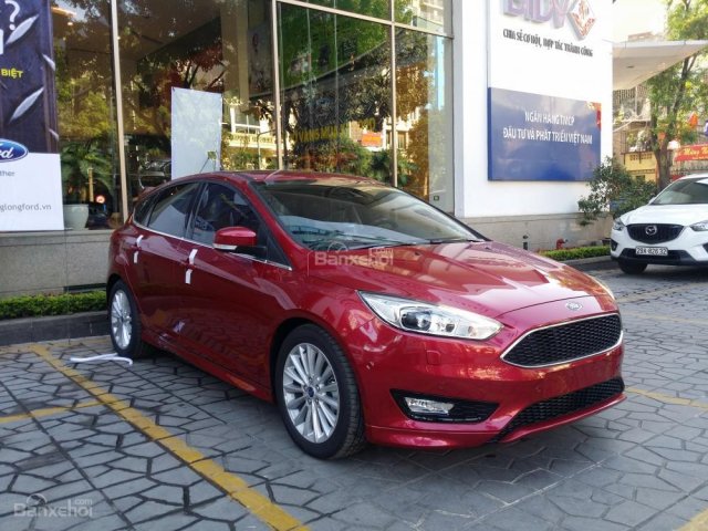 Bảng giá xe Ford Focus 2018, tặng bảo hiểm thân vỏ, trả góp tới 90%, tell và Zalo: 0919263586