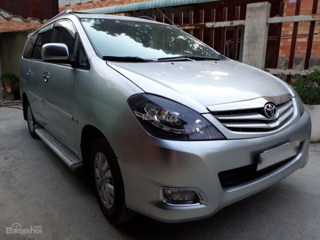 Cần bán Toyota Innova G 2009, màu bạc