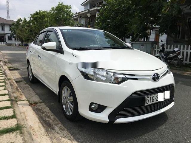 Bán Toyota Vios E sản xuất 2016, màu trắng số sàn