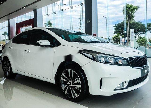 Bán Kia Cerato sản xuất năm 2018, màu trắng