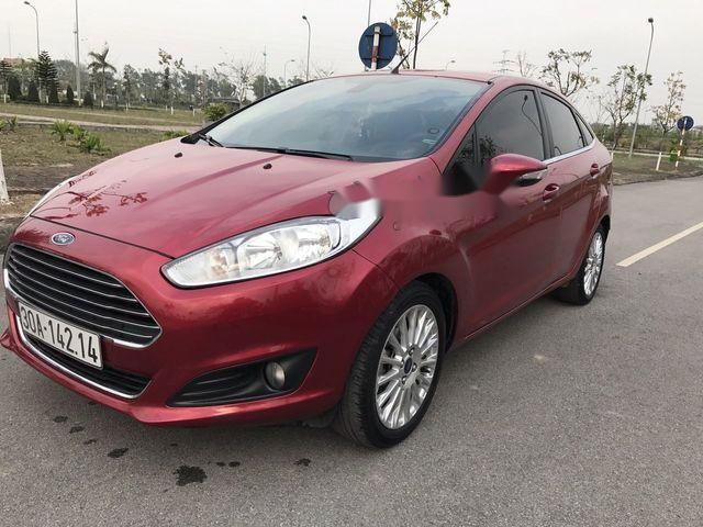 Cần bán gấp Ford Fiesta đời 2014, màu đỏ xe gia đình