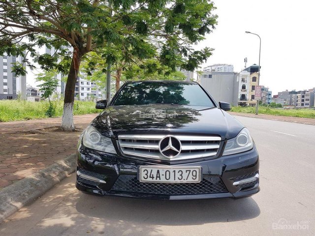 Bán Mercedes C300AMG sản xuất năm 2011, màu đen