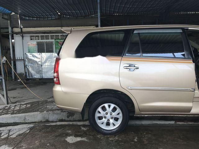 Bán Toyota Innova G sản xuất 2006 xe gia đình, 330tr