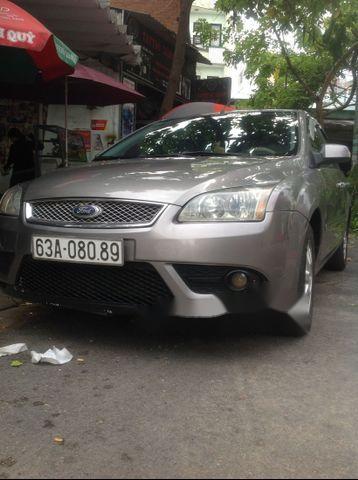 Bán ô tô Ford Focus 1.8 năm sản xuất 2009, màu bạc số sàn, giá tốt