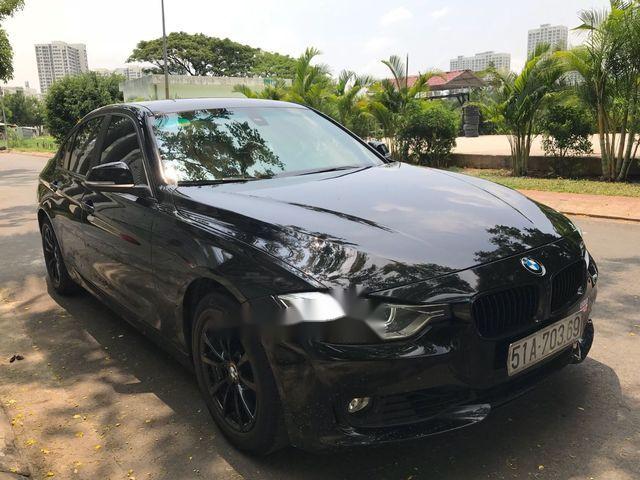 Bán BMW 3 Series 320i sản xuất 2013, màu đen 