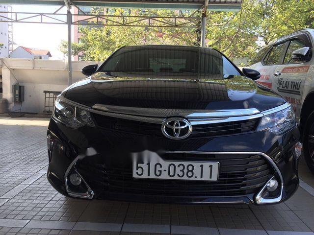 Bán xe Toyota Camry 2.5Q năm sản xuất 2018, màu đen