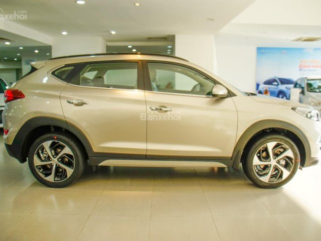 Bán xe Hyundai Tucson 1.6 Turbo 2018 giá chỉ 892 triệu. LH: 0903 175 312