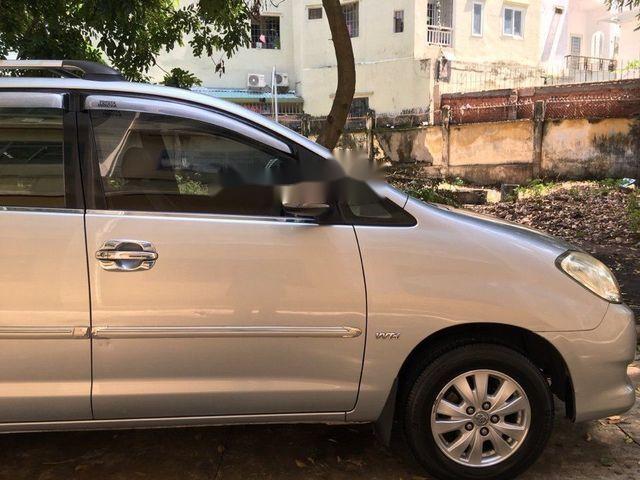 Bán ô tô Toyota Innova đời 2009, màu bạc, giá chỉ 400 triệu