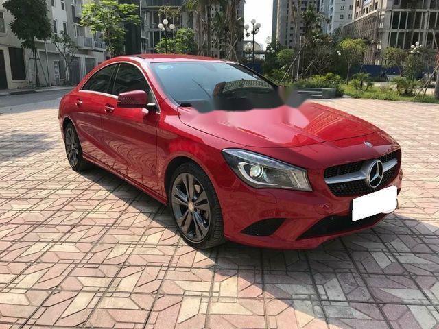 Bán xe Mercedes sản xuất 2014, màu đỏ