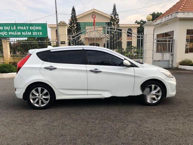 Bán Hyundai Accent năm 2014, màu trắng như mới