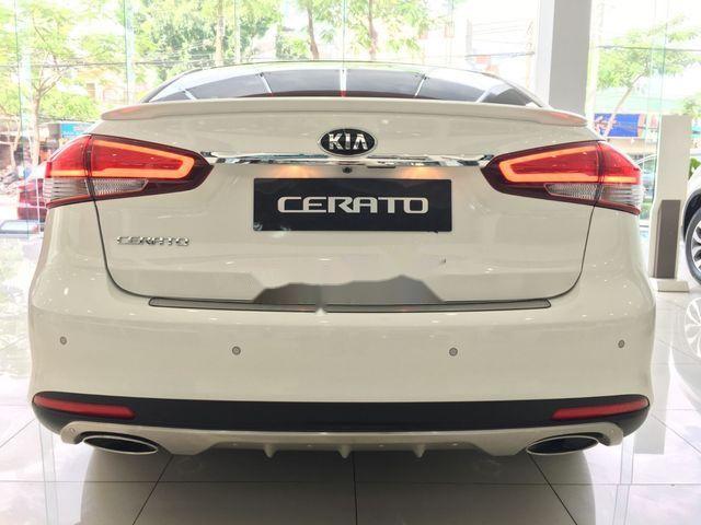 Bán Kia Cerato 1.6 AT đời 2018, màu trắng. LH 0906969445