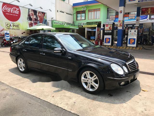 Bán Mercedes E200 sản xuất năm 2008 giá cạnh tranh