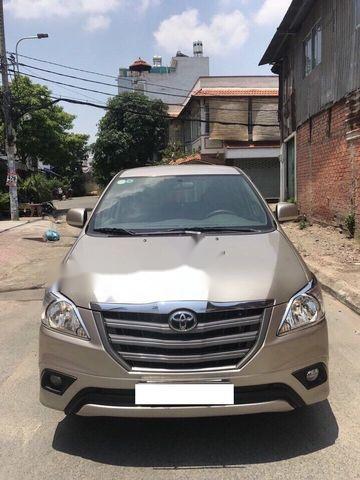 Bán xe Toyota Innova E 2.0 đời 2014 số sàn, giá tốt