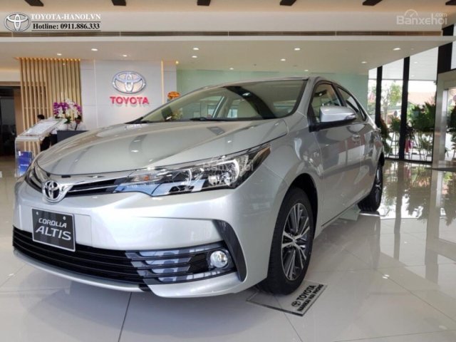 Bán ô tô Toyota Corolla Altis 1.8G sản xuất năm 2018, màu bạc, giá cực tốt. LH ngay nhận khuyến mãi hấp dẫn tháng 6,7