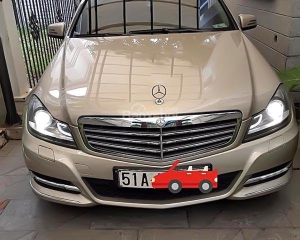 Bán Mercedes C250 Blue 1.8 2012, màu xám, nhập khẩu 