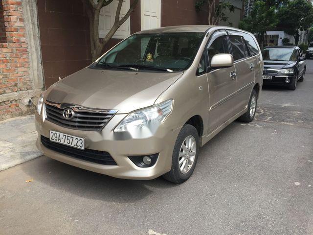 Bán xe Toyota Innova sản xuất năm 2013 số sàn, giá 535tr