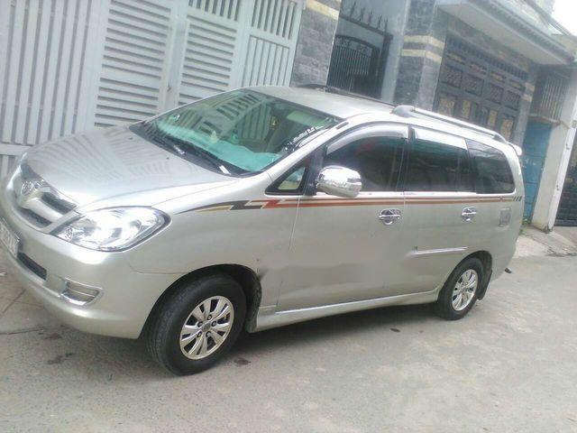 Bán Toyota Innova đời 2006, màu bạc, giá chỉ 280 triệu