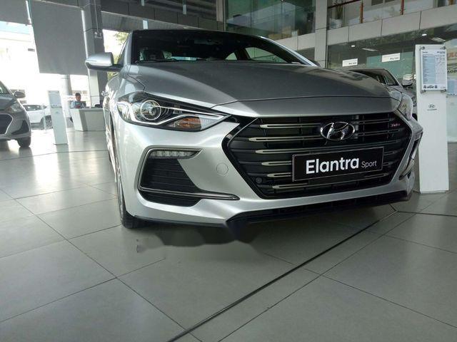 Bán Hyundai Elantra Sport 1.6 Turbo năm 2018, màu bạc, giá tốt