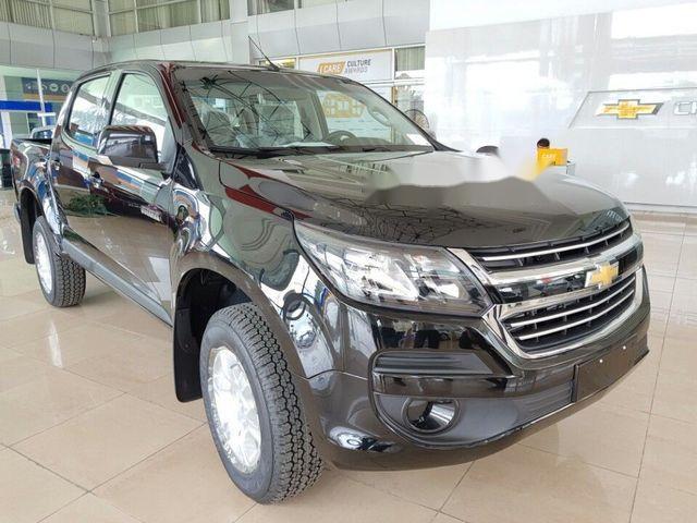 Cần bán Chevrolet Colorado 2.5MT 4x2 sản xuất năm 2018, màu đen