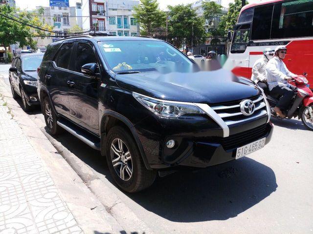 Bán Toyota Fortuner 2.5G đời 2017, màu đen, giá tốt