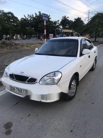 Cần bán lại xe Daewoo Nubira năm 2002, màu trắng xe gia đình, 88 triệu