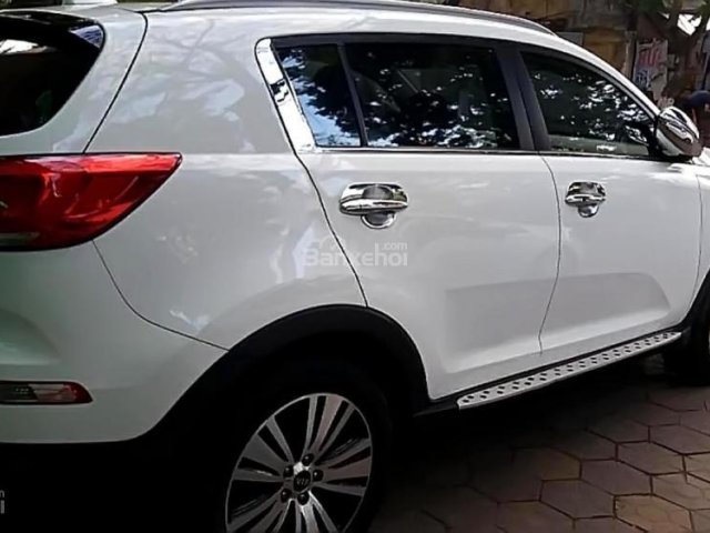 Cần bán gấp Kia Sportage sản xuất 2015, màu trắng, nhập khẩu nguyên chiếc chính chủ