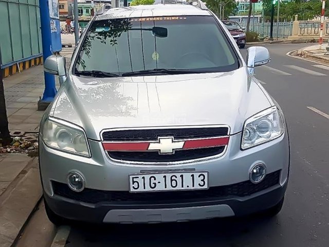 Bán Chevrolet Captiva LT đời 2008, màu bạc  