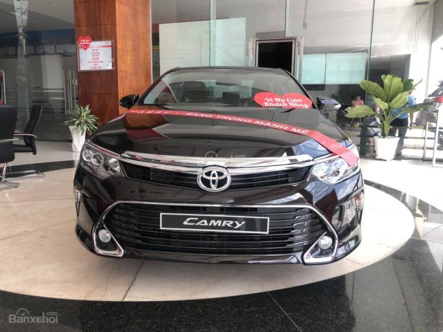 Bán Toyota Camry 2.5Q giá tốt, hỗ trợ vay đến 90%, lãi xuất ưu đãi, nhận xe ngay