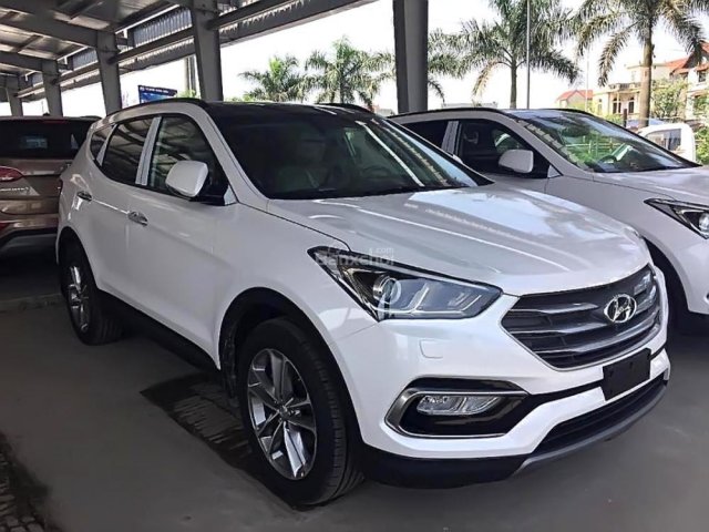 Cần bán xe Hyundai Santa Fe đời 2018, màu trắng