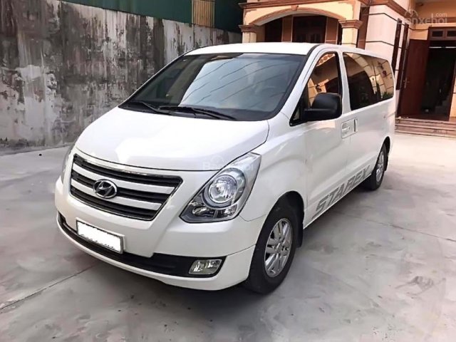 Cần bán Hyundai Grand Starex 2.5 MT 2016, màu trắng, xe nhập số sàn