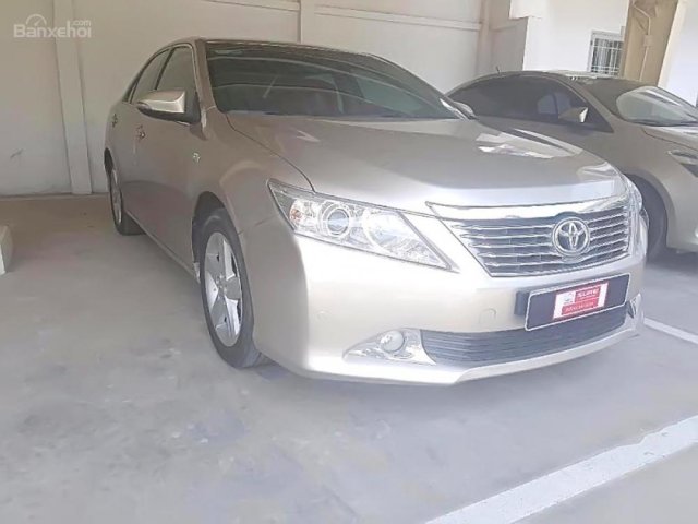 Bán Toyota Camry 2.5Q sản xuất năm 2015, màu nâu vàng