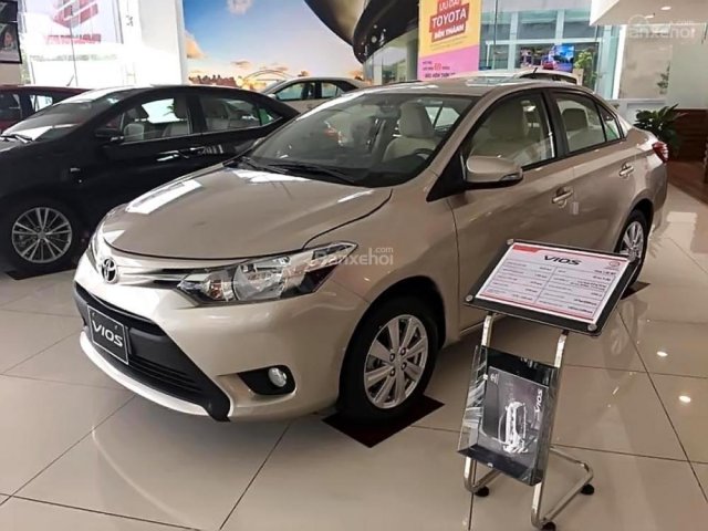 Cần bán Toyota Vios 1.5E sản xuất 2018, màu ghi vàng