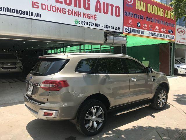 Cần bán gấp Ford Everest 3.2 2016 như mới