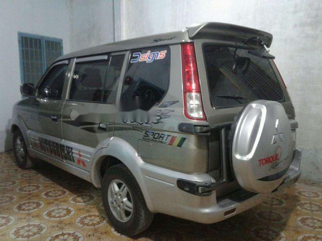 Cần bán gấp Mitsubishi Jolie đời 2004, màu bạc chính chủ, 220 triệu