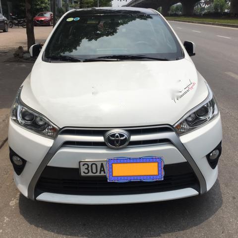 Cần bán Toyota Yaris năm 2016, màu trắng, xe nhập