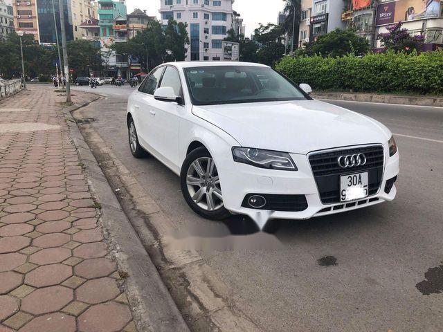 Cần bán Audi A4 đời 2009, màu trắng chính chủ, giá chỉ 595 triệu