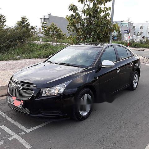 Bán lại xe Chevrolet Cruze LS 2011, màu đen  