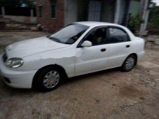 Cần bán Daewoo Lanos sản xuất năm 2002, màu trắng, 65tr