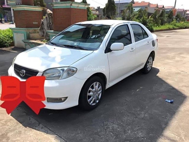 Cần bán Toyota Vios 1.5 MT đời 2005, màu trắng