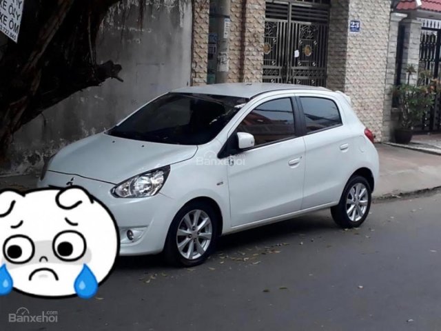 Cần bán gấp Mitsubishi Mirage năm sản xuất 2015, màu trắng, xe nhập