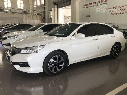 Bán ô tô Honda Accord đời 2018, màu trắng