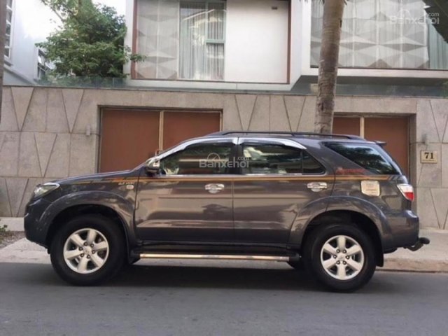 Bán ô tô Toyota Fortuner 2.7V 4x4 AT năm sản xuất 2011, màu xám giá cạnh tranh