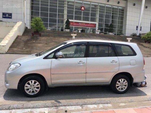 Bán Toyota Innova G đời 2010, màu bạc