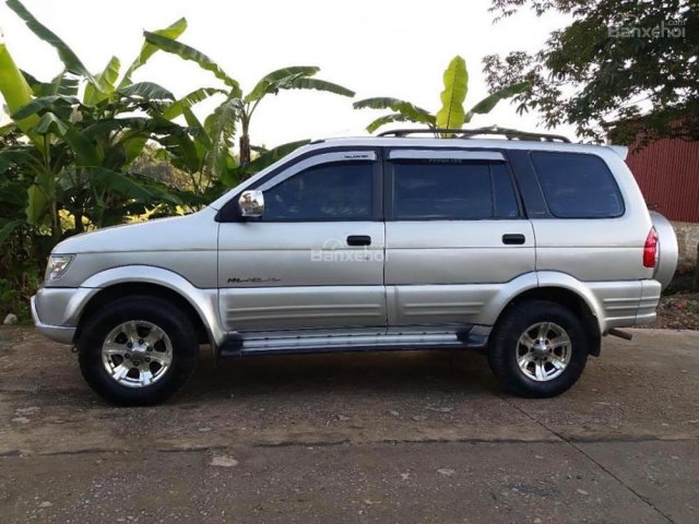 Bán xe Isuzu Hi lander năm sản xuất 2006, màu bạc số sàn, 265tr