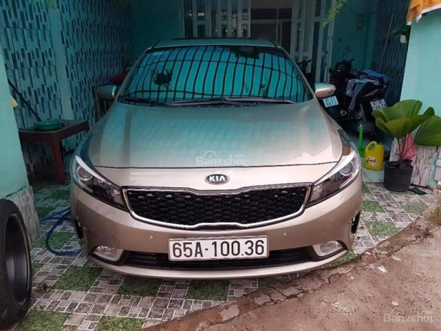 Bán Kia Cerato 2.0 AT đời 2016, màu vàng