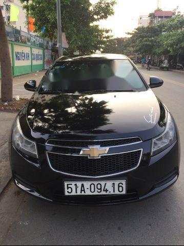 Cần bán gấp Chevrolet Cruze năm 2011, màu đen xe gia đình, 330tr