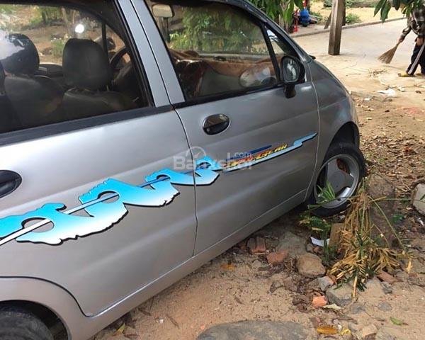 Cần bán Daewoo Matiz 0.8 MT sản xuất 2000, màu bạc còn mới, 60 triệu