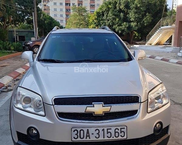 Cần bán Chevrolet Captiva LTZ 2.4 đời 2007, màu bạc, giá tốt