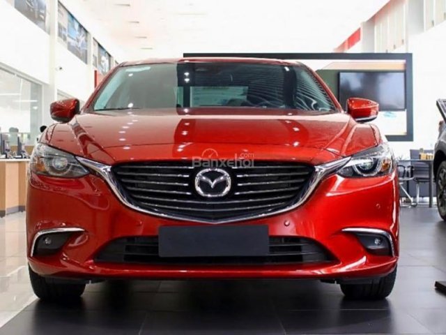 Cần bán Mazda 6 2.0L Premium năm 2018, màu đỏ