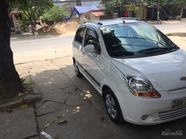 Bán xe Chevrolet Spark LT 2011, màu trắng, giá chỉ 132tr